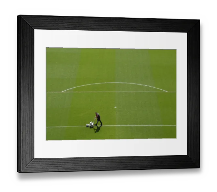 Framed Print : Arsenal WFC vs. VfL Wolfsburg: Battle in the UEFA Women's Champions League Quarterfinals at Emirates Stadium