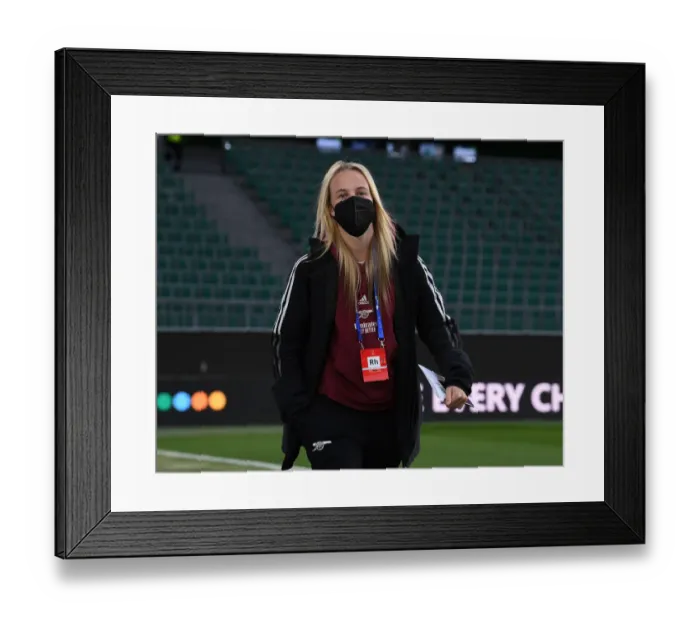Framed Print : VfL Wolfsburg v Arsenal WFC: Quarter Final Second Leg - UEFA Womens Champions League