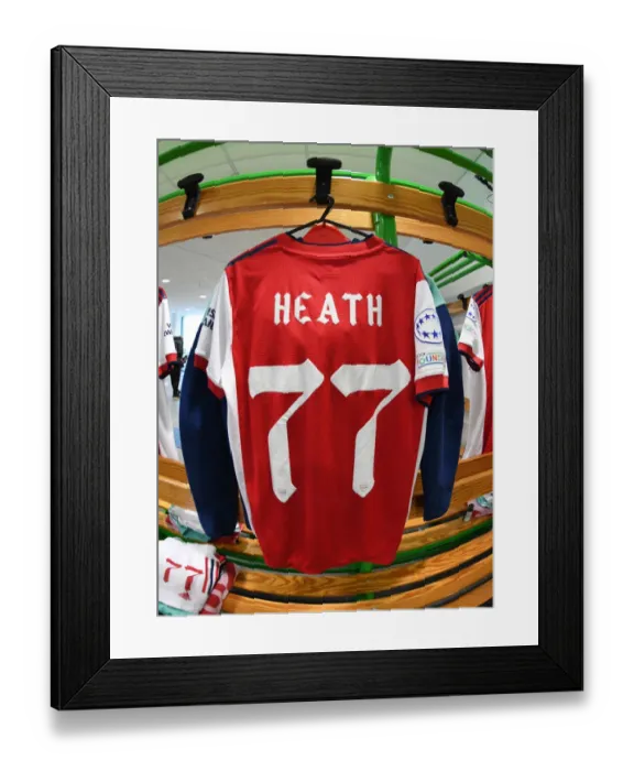 Framed Print : Arsenal Women's Champions League: Unity and Focus Ahead of Showdown with VfL Wolfsburg