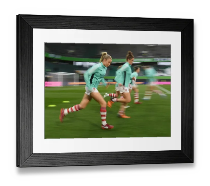 Framed Print : Arsenal's Leah Williamson Prepares for Quarterfinal Battle against VfL Wolfsburg in UEFA Champions League Framed Print : Arsenal's Leah Williamson Prepares for Quarterfinal Battle against VfL Wolfsburg in UEFA Champions League
