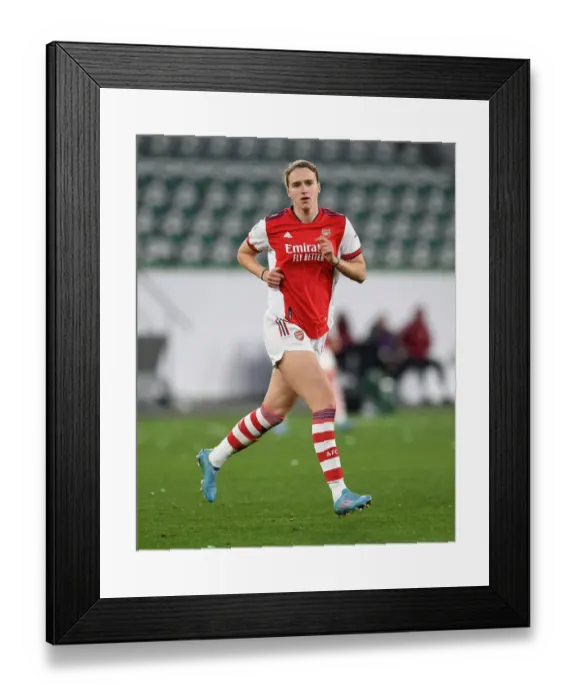 Framed Print : Vivianne Miedema in Action: Arsenal vs VfL Wolfsburg in UEFA Women's Champions League Quarterfinals