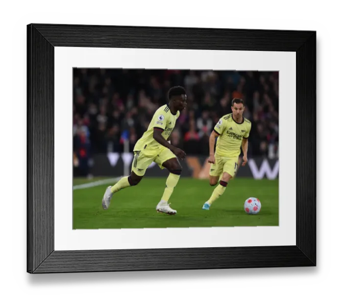 Framed Print : Bukayo Saka in Action: Arsenal's Star Performer Against Crystal Palace, Premier League 2021-22