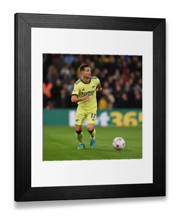 Framed Print : Arsenal's Cedric Faces Off in Intense Showdown Against Crystal Palace in Premier League Framed Print : Arsenal's Cedric Faces Off in Intense Showdown Against Crystal Palace in Premier League