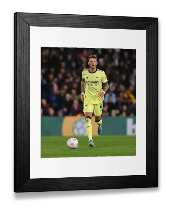 Framed Print : Ben White in Action: Arsenal vs. Crystal Palace, Premier League 2021-22
