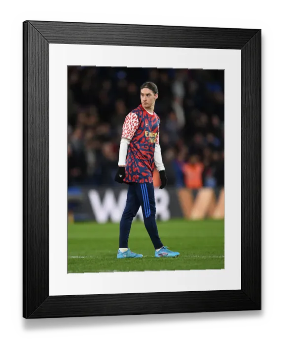 Framed Print : Marcelo Flores in Action: Crystal Palace vs. Arsenal, Premier League 2021-22