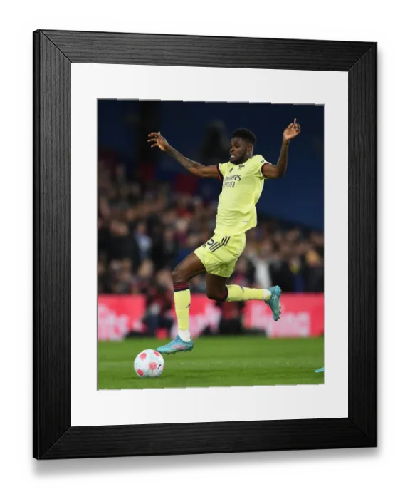 Framed Print : Thomas Partey in Action: Arsenal vs. Crystal Palace, Premier League 2021-22 Framed Print : Thomas Partey in Action: Arsenal vs. Crystal Palace, Premier League 2021-22