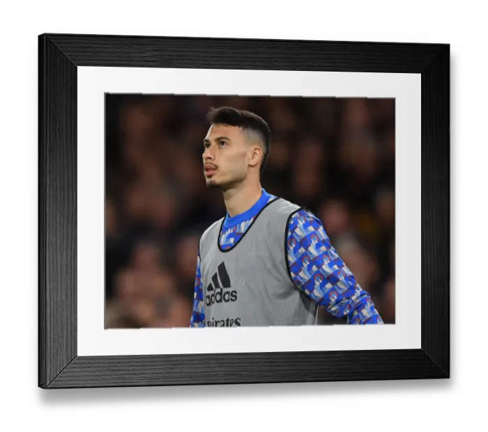 Framed Print : Arsenal's Gabriel Martinelli Warming Up Ahead of Crystal Palace Clash (April 2022)