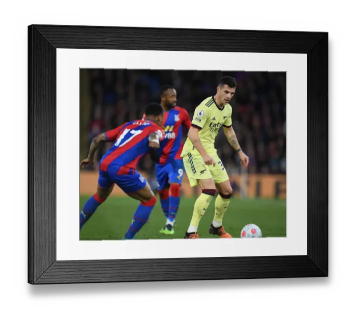 Framed Print : Granit Xhaka in Action: Arsenal vs. Crystal Palace, Premier League 2021-22
