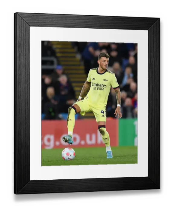 Framed Print : Ben White in Action: Crystal Palace vs Arsenal, Premier League 2021-22 Framed Print : Ben White in Action: Crystal Palace vs Arsenal, Premier League 2021-22