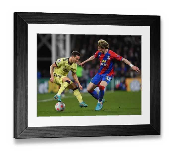 Framed Print : Cedric Soares Faces Off Against Conor Gallagher in Intense Crystal Palace vs. Arsenal Clash