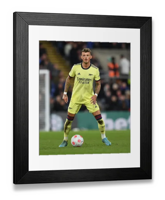 Framed Print : Arsenal's Ben White in Action against Crystal Palace - Premier League 2021-22 Framed Print : Arsenal's Ben White in Action against Crystal Palace - Premier League 2021-22