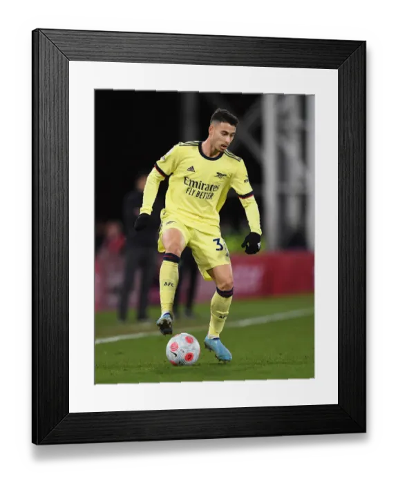 Framed Print : Martinelli in Action: Crystal Palace vs Arsenal, Premier League 2021-22