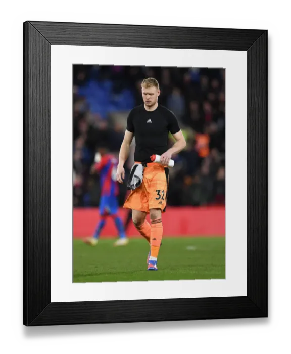 Framed Print : Arsenal's Aaron Ramsdale Reacts After Crystal Palace Match, Premier League 2021-22 Framed Print : Arsenal's Aaron Ramsdale Reacts After Crystal Palace Match, Premier League 2021-22
