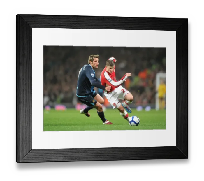 Framed Print : Arsenal's Arshavin Scores Twice in 2:0 Victory over West Ham