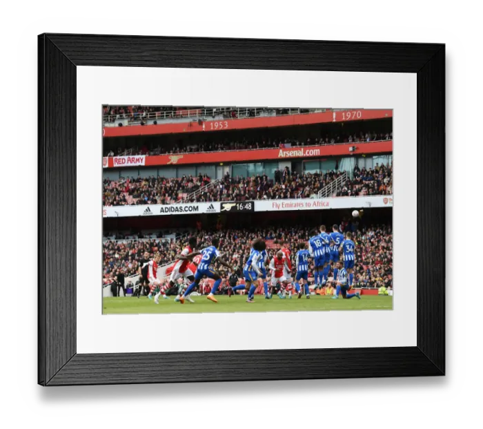 Framed Print : Arsenal's Martin Odegaard Nails Free Kick vs Brighton & Hove Albion (2021-22)