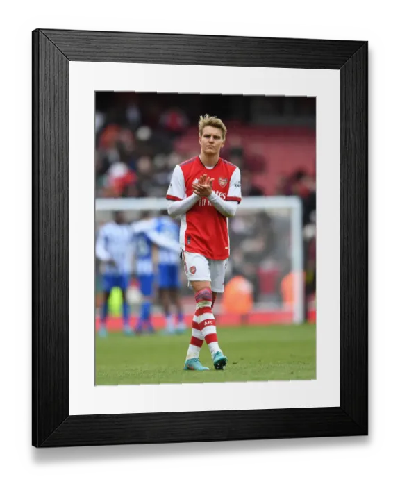 Framed Print : Arsenal Celebrate Victory Over Brighton & Hove Albion in Premier League Framed Print : Arsenal Celebrate Victory Over Brighton & Hove Albion in Premier League
