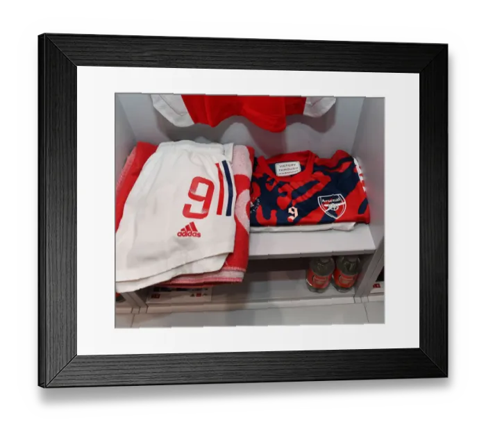 Framed Print : Arsenal Women vs. Chelsea Women: Preparing for the FA Cup Semi-Final Showdown - Arsenal's Changing Room
