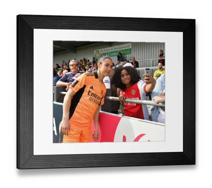 Framed Print : Arsenal's Manuela Zinsberger Shares Heartwarming Selfie with Fan after FA Cup Semi-Final Victory Framed Print : Arsenal's Manuela Zinsberger Shares Heartwarming Selfie with Fan after FA Cup Semi-Final Victory