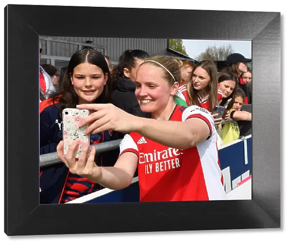 Heartwarming Selfie: Arsenal's Kim Litt and a Fan at the Women's FA Cup Semi-Final