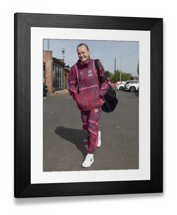 Framed Print : Arsenal Women vs Chelsea Women: FA Cup Semi-Final Showdown at Meadow Park
