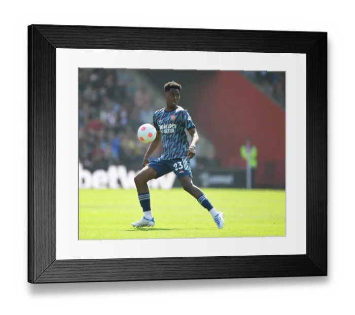 Framed Print : Arsenal's Sambi in Action against Southampton in the Premier League (2021-22) Framed Print : Arsenal's Sambi in Action against Southampton in the Premier League (2021-22)