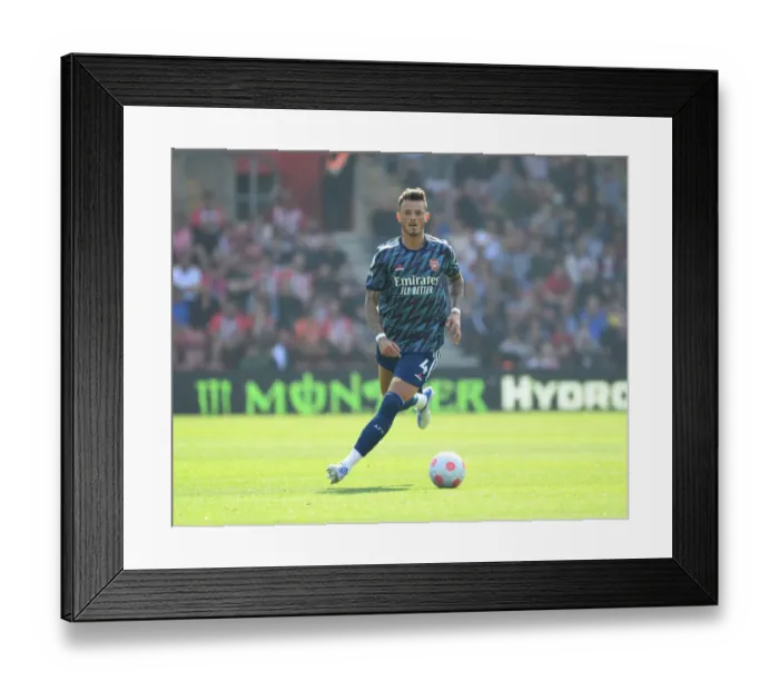 Framed Print : Ben White in Action: Southampton vs Arsenal (2021-22)