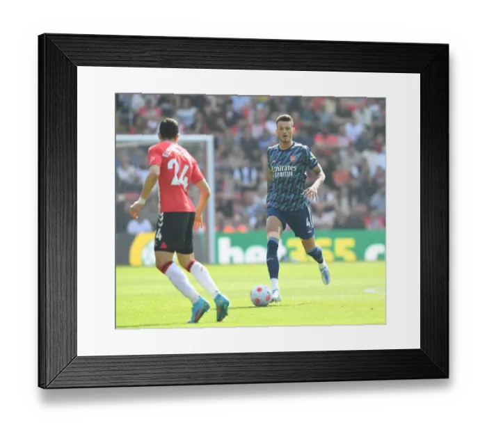 Framed Print : Ben White in Action: Southampton vs Arsenal (2021-22)