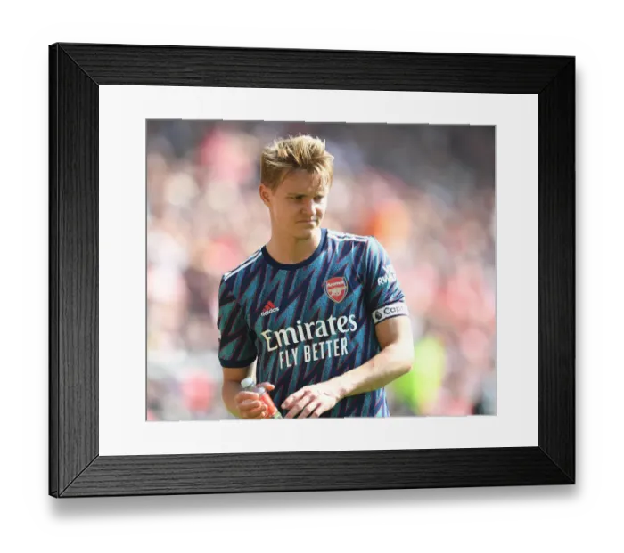 Framed Print : Martin Odegaard in Action: Southampton vs Arsenal, Premier League 2021-22 Framed Print : Martin Odegaard in Action: Southampton vs Arsenal, Premier League 2021-22