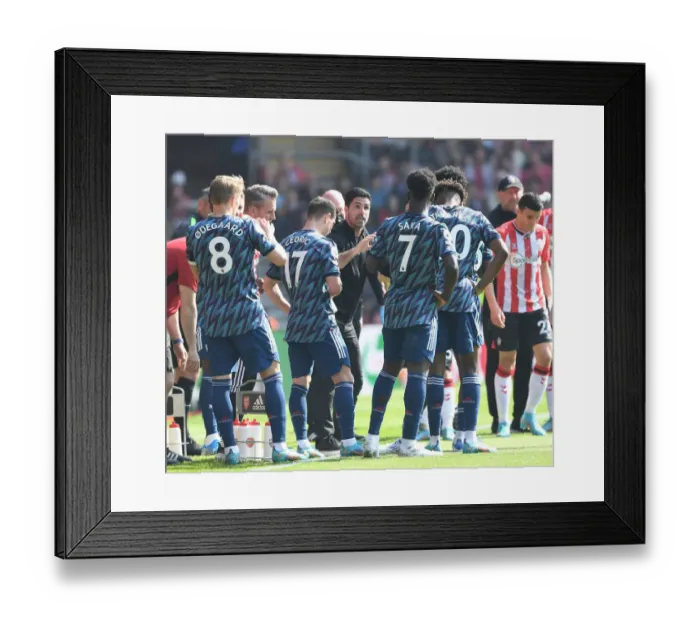 Framed Print : Arsenal Manager Mikel Arteta Rallies Team During Southampton vs Arsenal Premier League Match, 2021-22 Framed Print : Arsenal Manager Mikel Arteta Rallies Team During Southampton vs Arsenal Premier League Match, 2021-22