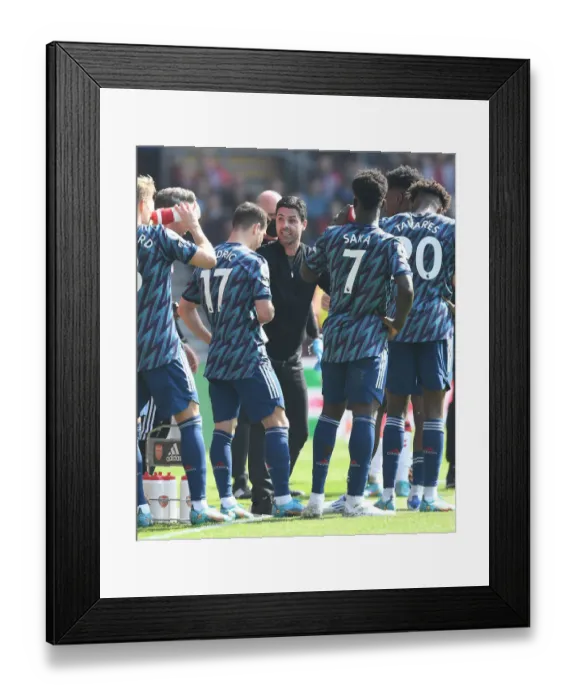 Framed Print : Mikel Arteta Rallies Arsenal Team During Southampton Match, 2021-22 Premier League Framed Print : Mikel Arteta Rallies Arsenal Team During Southampton Match, 2021-22 Premier League
