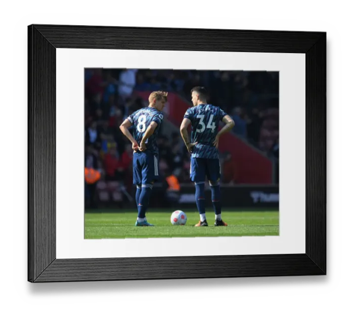 Framed Print : Arsenal's Martin Odegaard and Granit Xhaka in Action against Southampton, Premier League 2021-22
