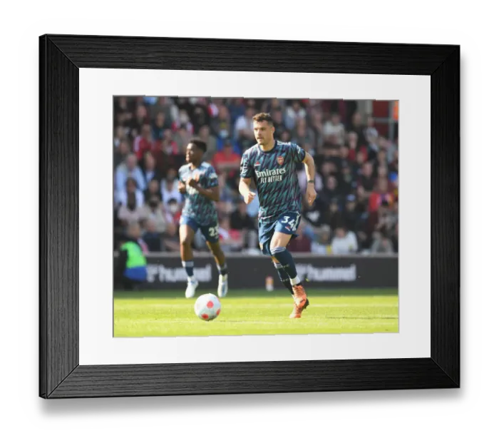 Framed Print : Granit Xhaka in Action: Southampton vs Arsenal, Premier League 2021-22 Framed Print : Granit Xhaka in Action: Southampton vs Arsenal, Premier League 2021-22