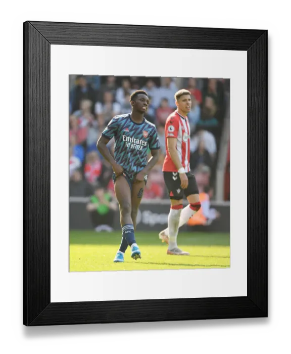 Framed Print : Arsenal's Eddie Nketiah in Action against Southampton in Premier League Clash (2021-22)