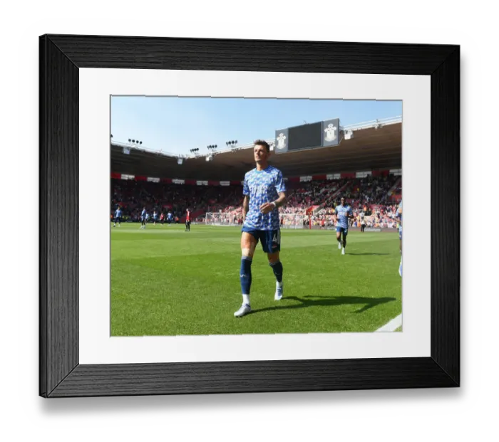 Framed Print : Arsenal's Ben White Gears Up for Southampton Clash in Premier League Showdown (2021-22)
