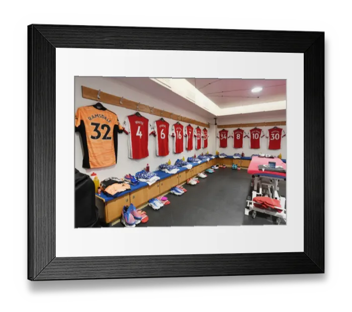 Framed Print : Arsenal's Pre-Match Huddle: Chelsea vs Arsenal, Premier League 2021-22 Framed Print : Arsenal's Pre-Match Huddle: Chelsea vs Arsenal, Premier League 2021-22