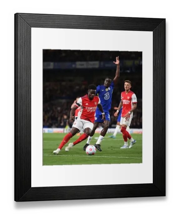 Framed Print : Bukayo Saka in Action: Chelsea vs. Arsenal, Premier League 2021-22