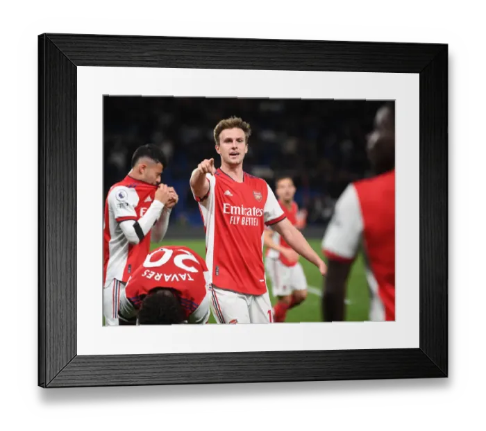 Framed Print : Rob Holding in Action: Chelsea vs. Arsenal, Premier League 2021-22 Framed Print : Rob Holding in Action: Chelsea vs. Arsenal, Premier League 2021-22