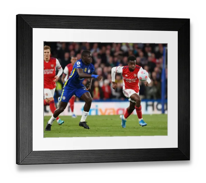 Framed Print : Arsenal's Nketiah Outwits Chelsea's Sarr: A Premier League Tactical Battle