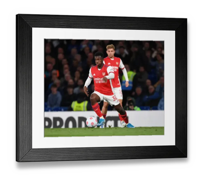 Framed Print : Arsenal's Eddie Nketiah Faces Off Against Chelsea at Stamford Bridge - Premier League 2021-22
