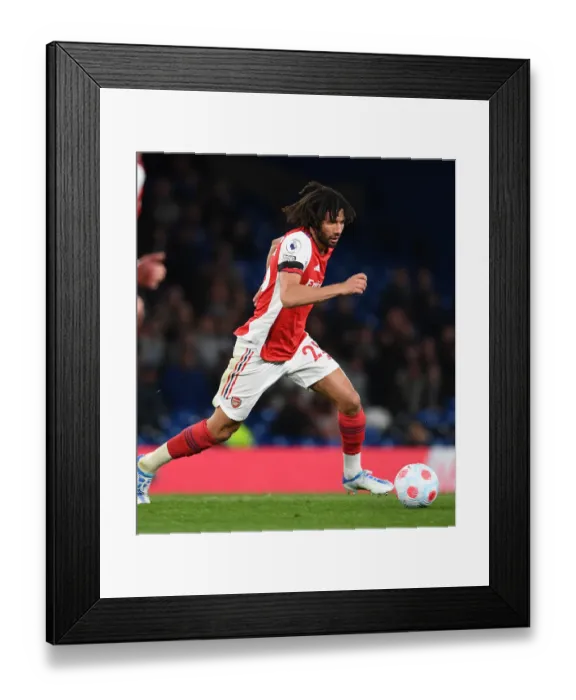 Framed Print : Arsenal's Mo Elneny in Action against Chelsea - Premier League Showdown, London 2022