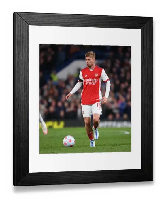 Framed Print : Emile Smith Rowe in Action: Chelsea vs. Arsenal, Premier League 2021-22