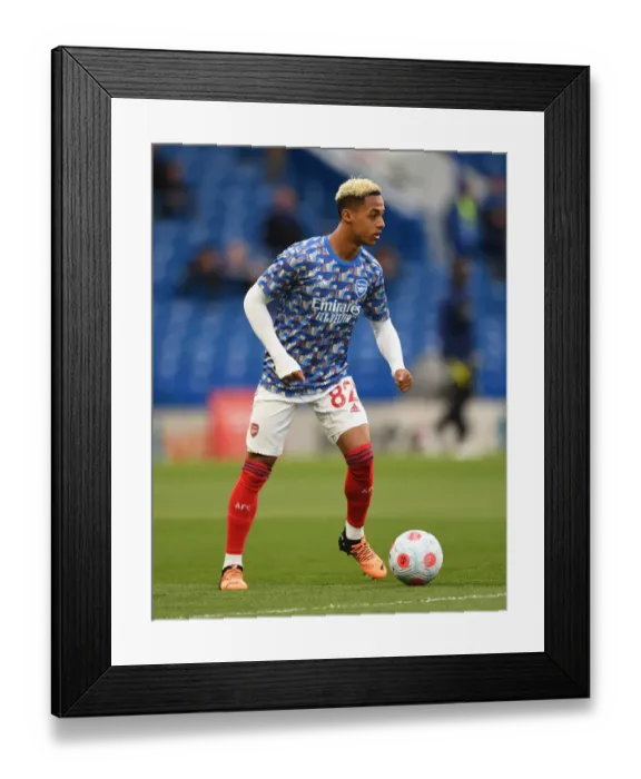 Framed Print : Arsenal's Omari Hutchinson Prepares for Chelsea Showdown - Premier League 2021-22