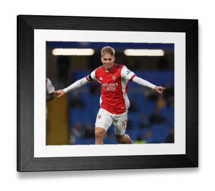 Framed Print : Emile Smith Rowe Scores the Stunner: Arsenal's Second Goal vs. Chelsea, Premier League 2021-22