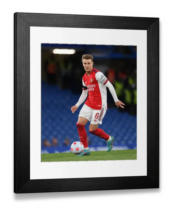 Framed Print : Martin Odegaard in Action: Chelsea vs Arsenal, Premier League 2021-22 Framed Print : Martin Odegaard in Action: Chelsea vs Arsenal, Premier League 2021-22