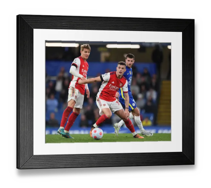 Framed Print : Granit Xhaka in Action: Chelsea vs. Arsenal, Premier League 2021-22
