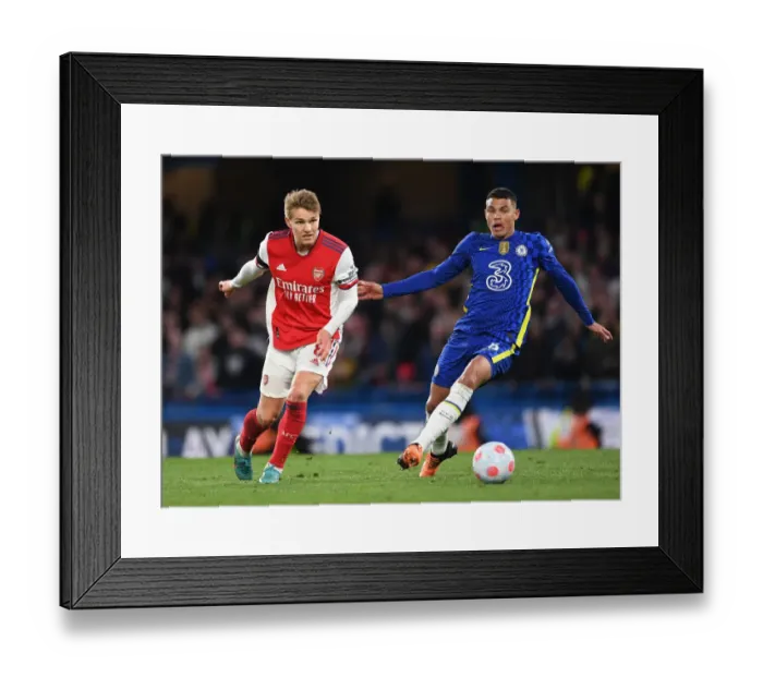 Framed Print : Clash at Stamford Bridge: Arsenal's Martin Odegaard Faces Off Against Chelsea's Thiago Silva (2021-22 Premier League)