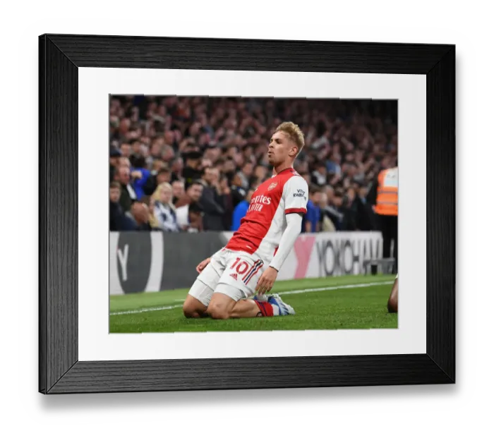 Framed Print : Emile Smith Rowe's Stunning Goal: Arsenal's Victory Moment vs Chelsea, Premier League 2021-22