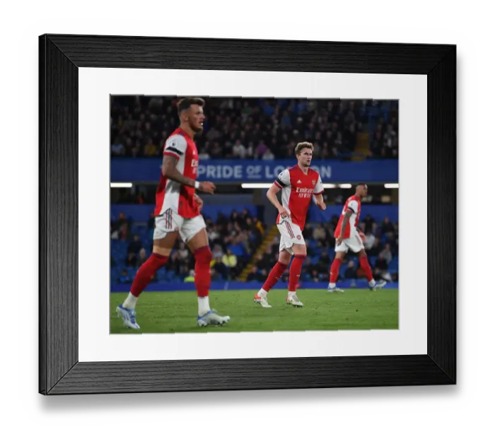 Framed Print : Rob Holding in Action: Chelsea vs Arsenal, Premier League 2021-22 Framed Print : Rob Holding in Action: Chelsea vs Arsenal, Premier League 2021-22
