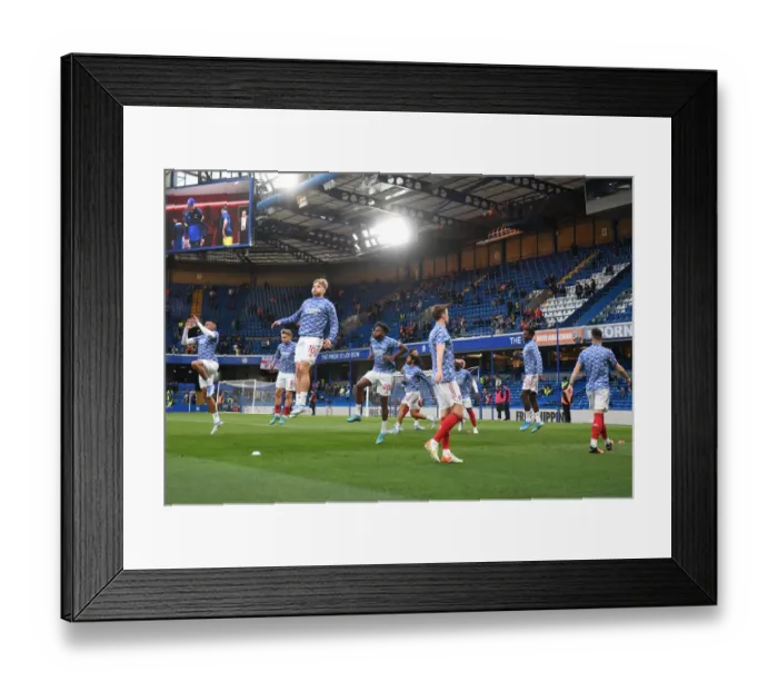 Framed Print : Emile Smith Rowe Gears Up: Chelsea vs Arsenal, Premier League 2021-22