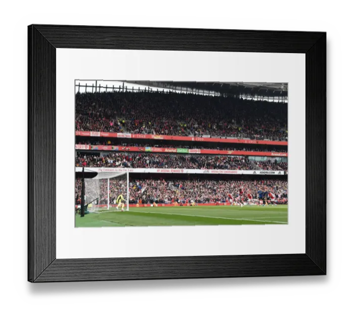Framed Print : Saka Scores Penalty: Arsenal Tops Manchester United in Thrilling Premier League Clash